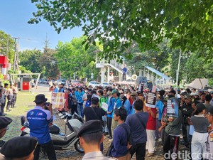 Mahasiswa Demo di Polda dan KPK Minta Usut Alex Marwata