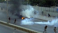 Aksi unjuk rasa protes pembunuhan terhadap Pemimpin Hizbullah Sayyed Hassan Nasrallah di Pakistan berakhir ricuh.