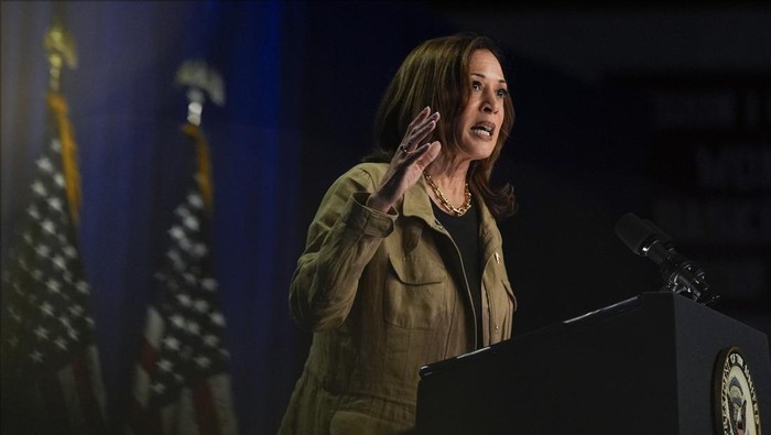 Democratic presidential nominee Vice President Kamala Harris speaks at Cochise College Douglas Campus in Douglas, Ariz., Friday, Sept. 27, 2024. (AP Photo/Carolyn Kaster)