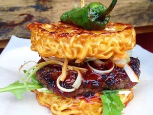 Tampilan 10 Kreasi Makanan Hybrid dari Masa ke Masa