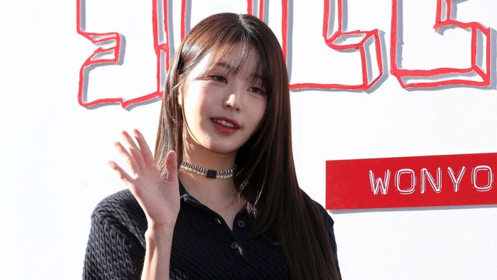 SEOUL, SOUTH KOREA - MAY 13: Miu Miu brand ambassador,  Jang Won-Young aka Wonyoung of girl group IZ*ONE and IVE is seen at the MIU MIU select by Wonyoung Jang photocall event on May 13, 2024 in Seoul, South Korea. (Photo by Han Myung-Gu/WireImage)