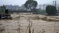 Sebagian besar wilayah Nepal timur dan tengah sudah terendam banjir sejak Jumat (27/9) dengan banjir bandang yang dilaporkan di beberapa sungai dan kerusakan parah di jalan raya negara tersebut.  