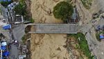 Jembatan Rusak Diterjang Banjir Besar di Nepal