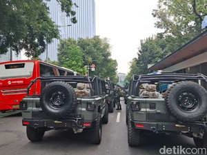 Ada Gladi Resik HUT Ke-79 TNI, Lalin Jl Medan Merdeka Selatan Macet