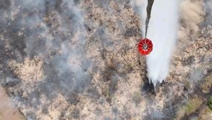 Upaya pemadaman kebakaran hutan dan lahan (Karhutla) di Sumatera Selatan (Sumsel) masih dilakukan. Dalam data yang disampaikan Badan Penanggulangan Bencana Daerah (BPBD) Sumsel, Karhutla terjadi di Ogan Ilir dan Muara Enim.