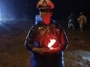 Banjir-Longsor di Aek Latong Tapsel Malam Ini, Pengendara Diimbau Tak Melintas