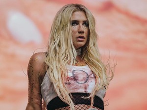 Kesha Promo Lagu Tik Tok yang Kini Sindir P Diddy