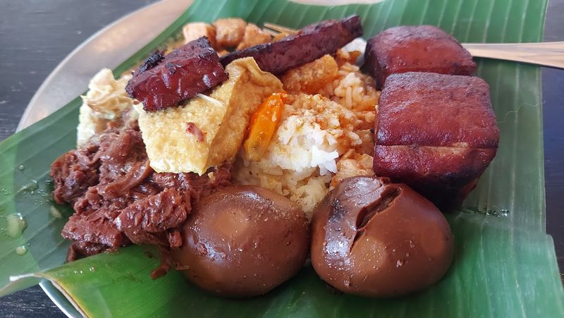 Kuliner enak yang ada di dalam Melati Mas