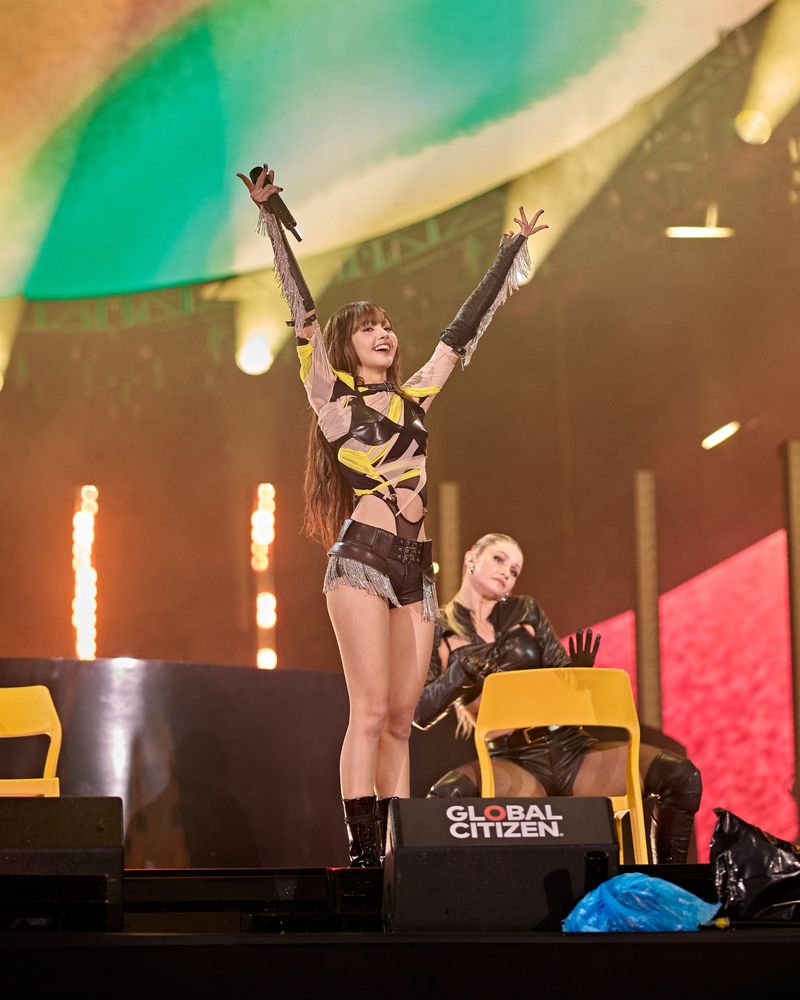 Lisa BLACKPINK saat tampil di Global Citizen Festival, Minggu (29/9/2024) di New York City, New York.