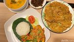 Sedap! Cicip Ayam Penyet Sambal Kemiri di Resto Baru Ashanty