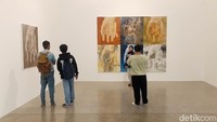 Pengunjung melihat pameran di galeri ROH Project di ROH Projec di Jalan Surabaya No. 66, Jakarta Pusat, Jumat (27/9/2024). 