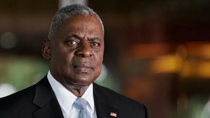 US Secretary of Defense Lloyd Austin arrives at Camp Aguinaldo, in Quezon City, Metro Manila, Philippines, July 30, 2024. (Reuters)