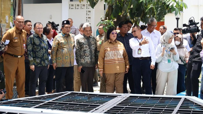 Menteri LHK Siti Nurbaya Bakar meresmikan Taman Ekoriparian UMRI dan Unilak di Pekanbaru