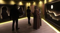 Pameran bertemakan hempasan air laut (smong) merupakan kearifan lokal masyarakat Pulau Simeulue, Aceh, dalam menghadapi bencana alam. 
