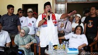 Rano Karno menuturkan rumahnya saat kecil tak jauh rumah Engkong Zen. Dan dia menghabiskan masa kecilnya di wilayah ini.  