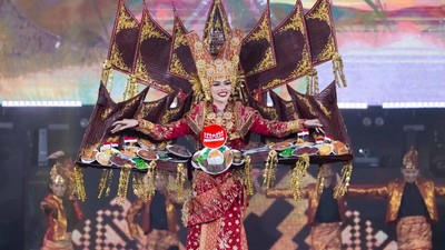 Foto Uniknya Kostum Nasional Miss Grand Indonesia 2024: Masakan Padang