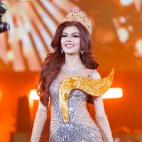 “Saya melihat Nova tidak hanya cantik secara fisik, tapi juga pintar dan memiliki potensi unik, karena melalui ajang ini saya ingin melahirkan Queen yang tidak hanya cantik, tapi juga pintar secara menyeluruh dan memiliki potensi unik yang bisa dibanggakan, ujar Ivan Gunawan dalam jumpa pers di W Superclub, Gatot Subroto, Jakarta, Minggu (29/9/2024). Foto: Dok. Yayasan Dunia Mega Bintang