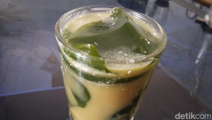 Pedagang Es Cuwing di Cirebon.