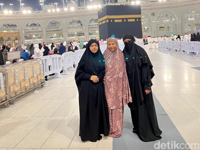 Pemenang Emeron Hijab Hunt Umrah Bersama GIS Travel