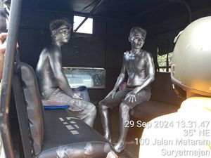 Viral Manusia Silver Gebrak Mobil di Jembatan Kewek gegara Tak Diberi Uang