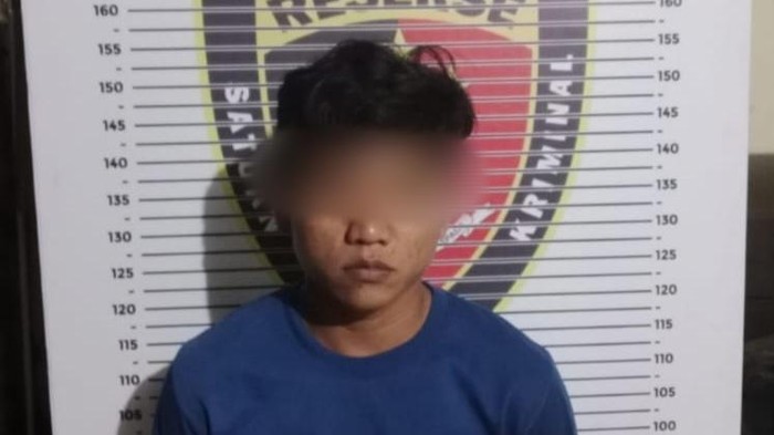 Penjaga warung yang memerkosa bocah 6 tahun saat diamakan polisi.