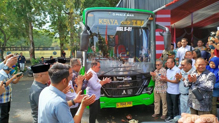 Peresmian Bus TransJatim koridor V Surabaya-Bangkalan