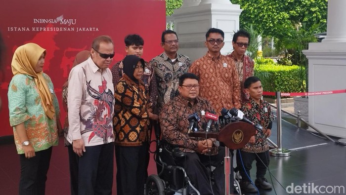 Perkumpulan Penyandang Disabilitas Indonesia (PPDI) di Istana Kepresidenan, Senin (30/9/2024).