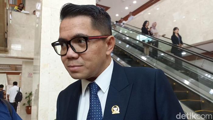 Politikus PDIP Arteria Dahlan (Dwi/detikcom)