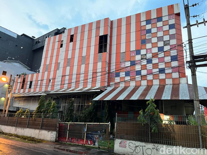 Potret eks gedung Bioskop Majestic Medan