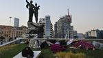 Lari dari Serangan Israel, Warga Lebanon Tidur di Jalanan Beirut