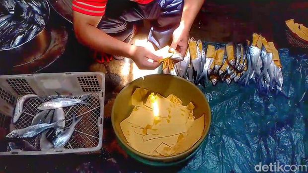 Produksi ikan pindang di Kampung Bojong Nangka, Kabupaten Bandung