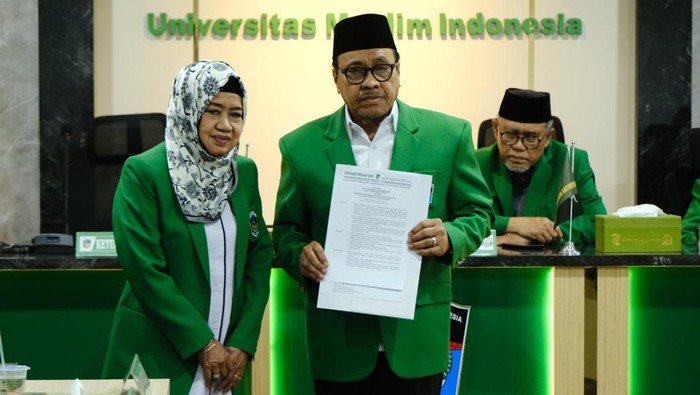 Yayasan Wakaf (YW) Universitas Muslim Indonesia (UMI) Makassar, Sulawesi Selatan (Sulsel) mengangkat Prof Hambali Thalib sebagai pelaksana tugas (Plt) Rektor UMI.