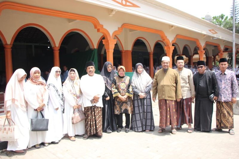 Risma kunjungi Ponpes Mambaul Hikam Blitar