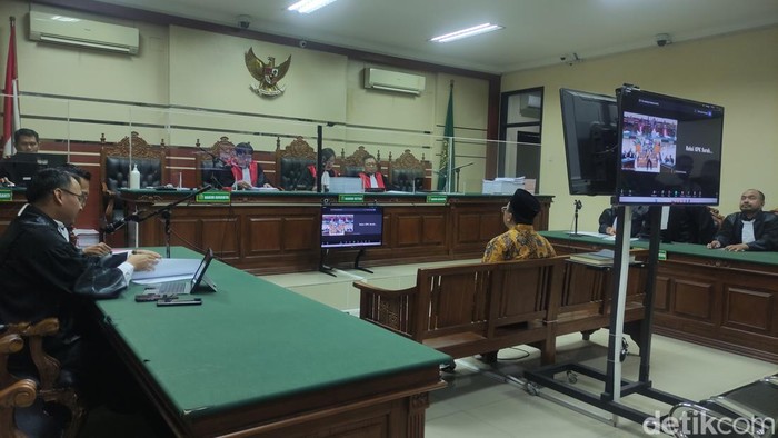 Sidang pertama Bupati Nonaktif Sidoarjo Gus Muhdlor di Pengadilan Tipikor.