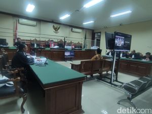 Gus Muhdlor Tak Ajukan Eksepsi Usai Jalani Sidang Dakwaan Korupsi BPPD