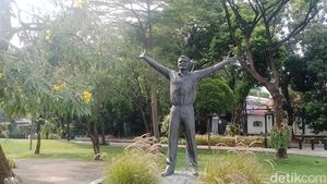 Berjumpa Kosmonaut Rusia di Taman Rindang Jakarta Selatan