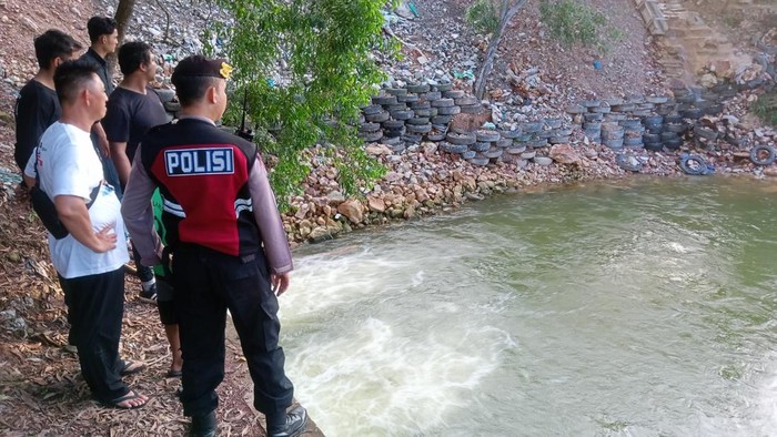 TKP bocah 8 tahun tewas tenggelam di parit di Batam. (IStimewa)