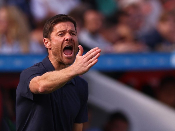 Soccer Football - Bundesliga - Bayer Leverkusen v VfL Wolfsburg - BayArena, Leverkusen, Germany - September 22, 2024 Bayer Leverkusen coach Xabi Alonso REUTERS/Thilo Schmuelgen DFL REGULATIONS PROHIBIT ANY USE OF PHOTOGRAPHS AS IMAGE SEQUENCES AND/OR QUASI-VIDEO.