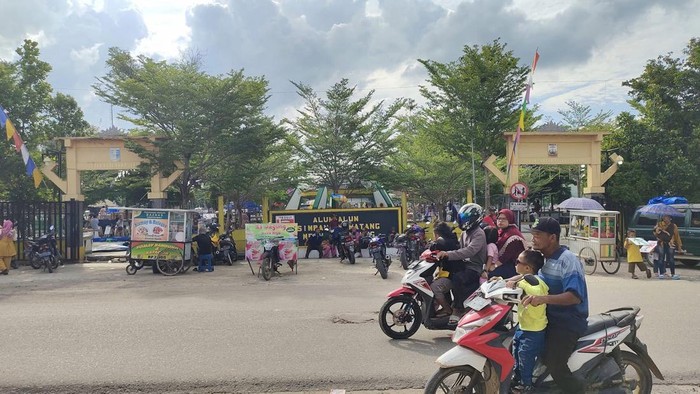 Alun-alun Simpang Pematang
