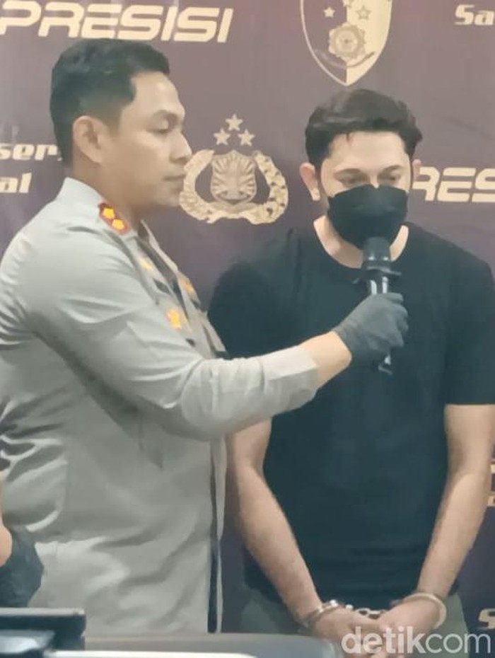Andrew Andika saat ditemui di Polres Jakarta Barat.