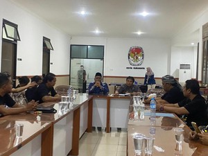 MAKI Minta Ada Kursi untuk Kotak Kosong Saat Debat Pilwali Surabaya 2024