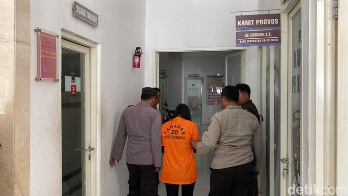 begal driver taksi online di Surabaya