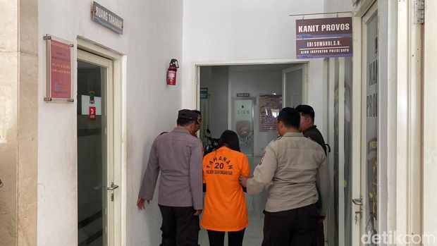 begal driver taksi online di Surabaya