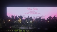 Konser berjalan dengan meriah dengan lebih dari 1.000 penonton. Acara dimulai sekitar pukul 20.20 WIB selama 2 jam 30 menit hingga pukul 23.30 WIB. Foto: Devita Savitri/detikcom