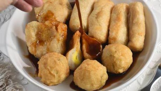 Pempek or empek-empek is a food made from soft ground fish meat mixed with starch or sago flour, as well as a composition of several other ingredients such as eggs, mashed garlic, flavoring, and salt.