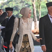 Ahmad Dhani dan Mulan Jameela sendiri diketahui menikah secara siri pada tahun 2009, lalu disahkan negara pada 2020. Kala itu hubungan keduanya jadi kontroversi karena Mulan dituding menjadi orang ketiga di balik hancurnya rumah tangga Maia Estianty dan Ahmad Dhani. Foto: ANTARA FOTO/Dhemas Reviyanto