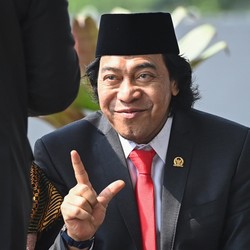 Komeng Memasak, Langsung Dijawab Pramono Anung