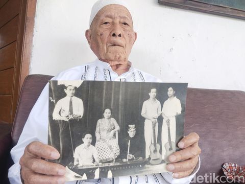 Edi Natawisastra, menantu Ni Mursih dan penulis lirik lagu Es Lilin.