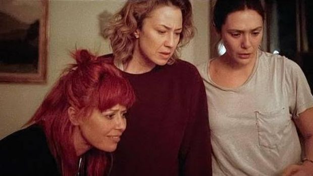 Cuplikan adegan dalam film Happy Three Daughter.