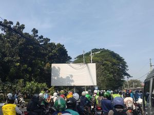 Jelang Pelantikan Anggota DPR-DPD RI, Jalan Sekitar Palmerah Macet